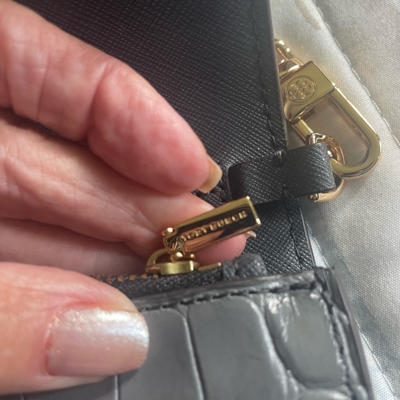 Tory Burch Chain Wallet - Picture 4 of 6